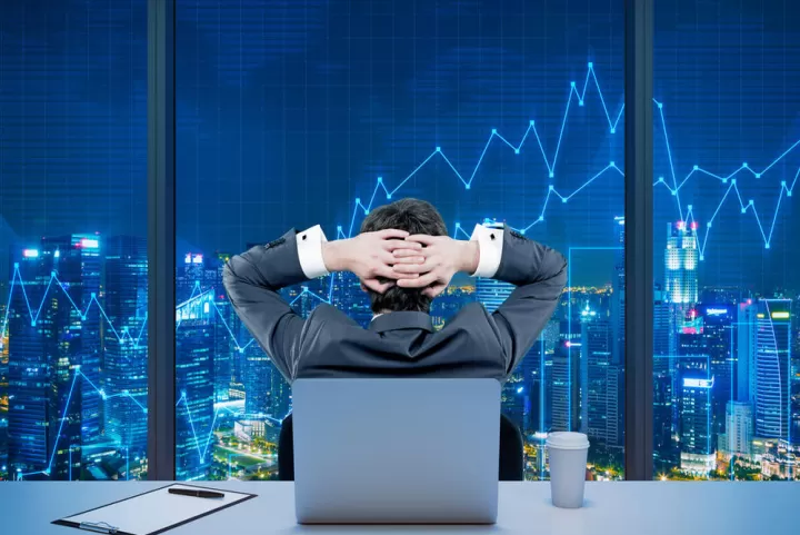 期货交易有没有持仓过夜费(期货交易为什么不能持仓过夜)