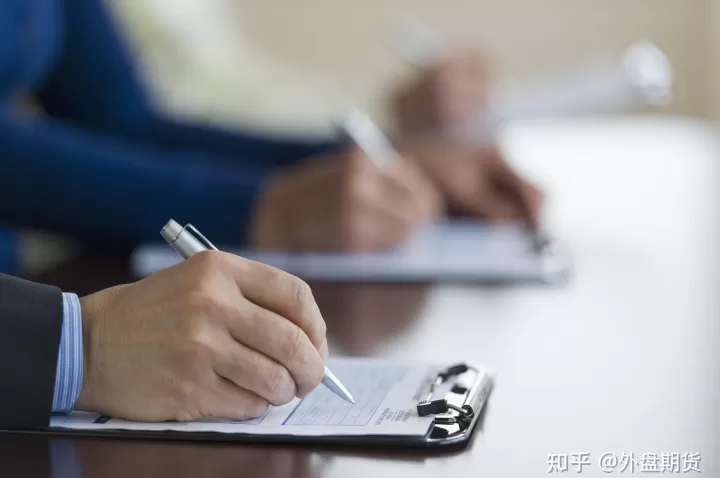 恒指期货与恒生指数(恒指期货与恒生指数哪个好)