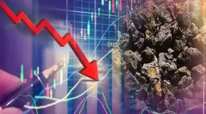 专家呼吁发展铁矿石期货应对涨价(铁矿石期货较7月峰值跌逾40)